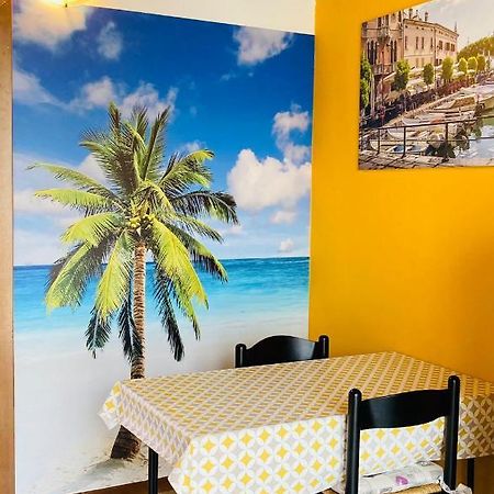 Palm Beach - Your Private And Complete Apartment In Десенцано дел Гарда Екстериор снимка