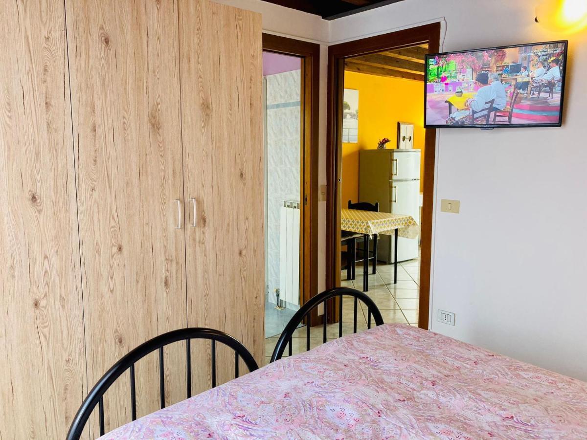 Palm Beach - Your Private And Complete Apartment In Десенцано дел Гарда Екстериор снимка