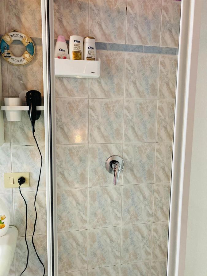 Palm Beach - Your Private And Complete Apartment In Десенцано дел Гарда Екстериор снимка